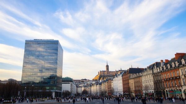 Explorez les 10 meilleurs spécialisés en recrutement à Nantes 2026